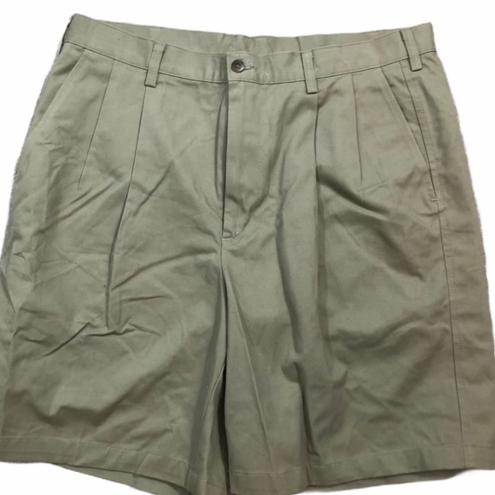💥 SALE! 3/$20 💥
Hagar pleated shorts